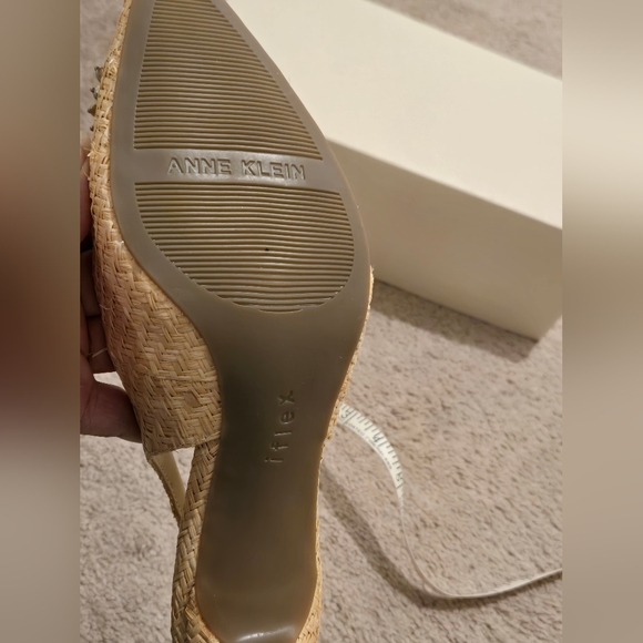 Anne Klein Women's Tan Slingback Shoes - Picture 10 of 11